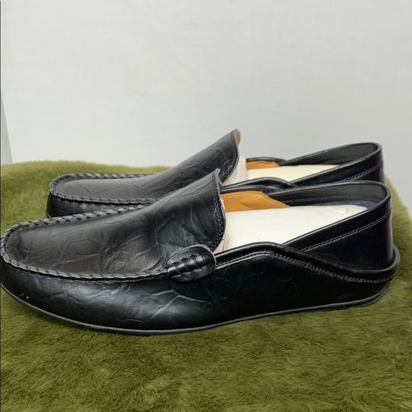 Men’s Sleek Black Slip-On Loafers with Moccasin Stitching - Picture 4 of 13